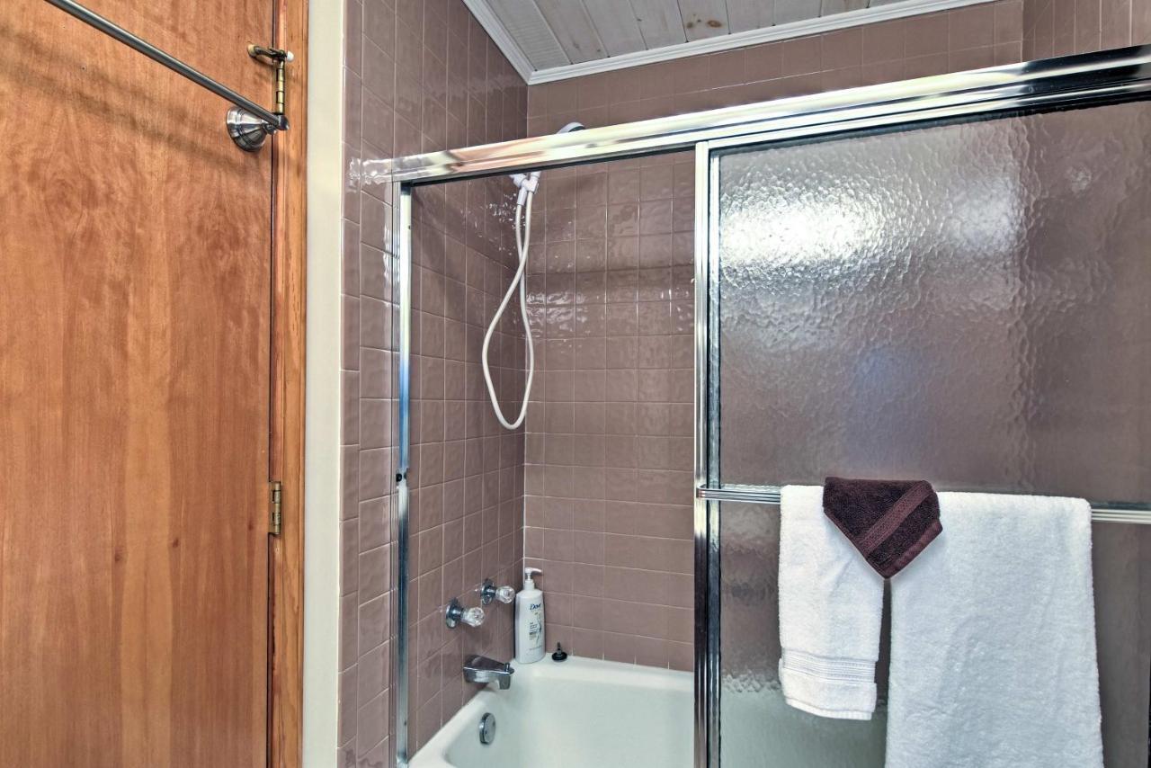 Beech Mountain Condo With Balcony, Walk To Resort! Екстериор снимка