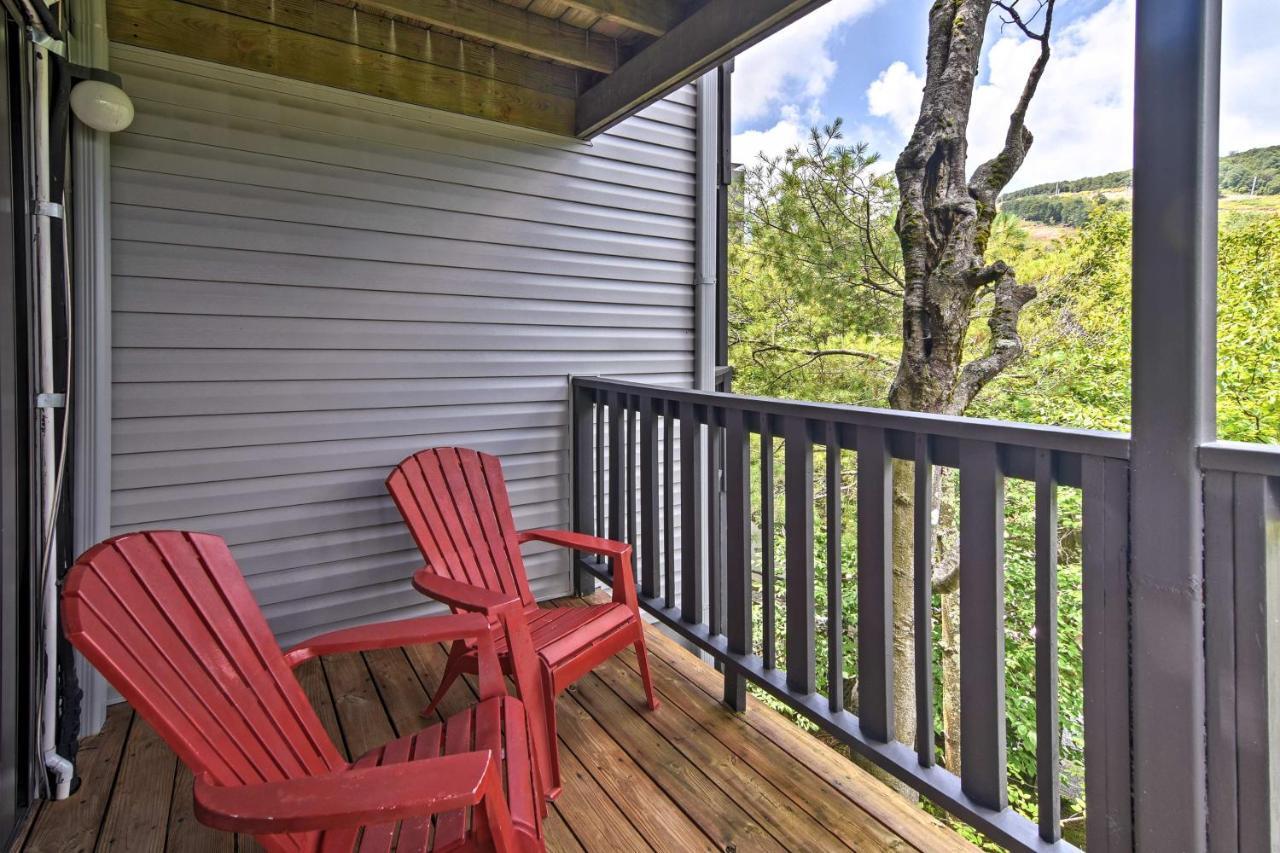 Beech Mountain Condo With Balcony, Walk To Resort! Екстериор снимка